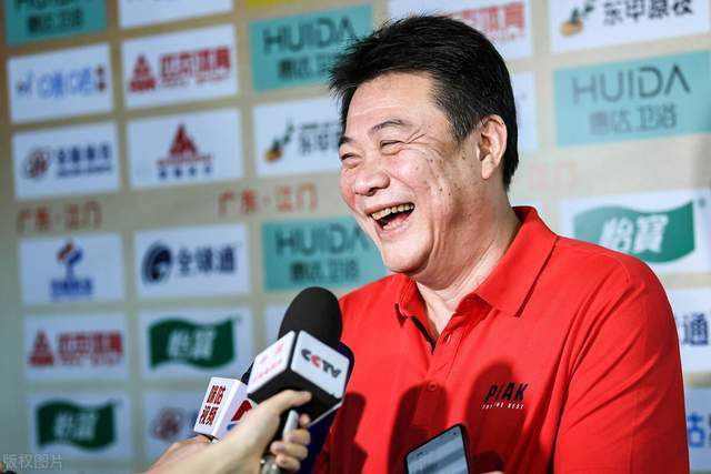 一句属下，等于是万破军为自己重新定了性